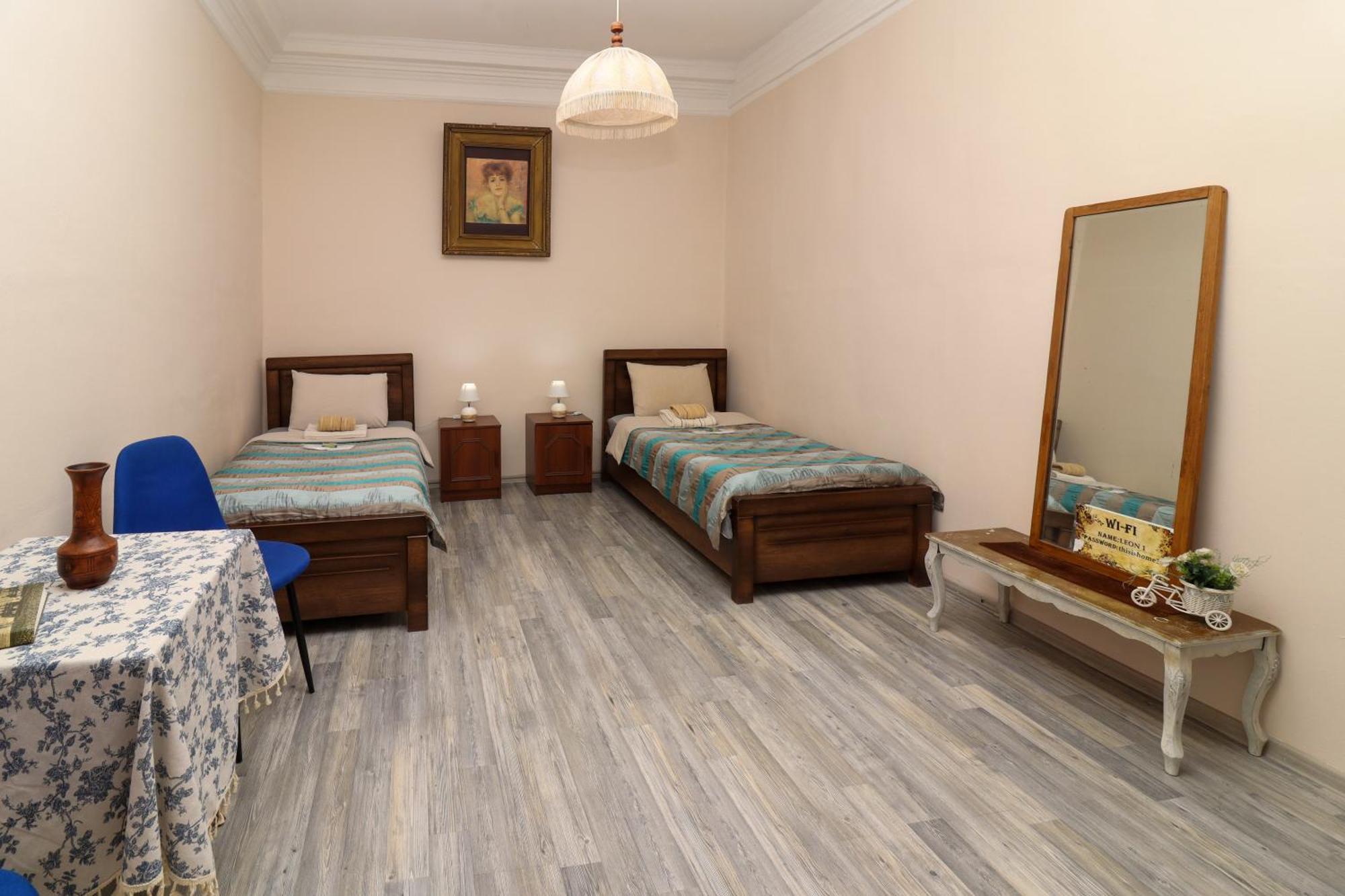 Leon Rooms Tbilisi Luaran gambar