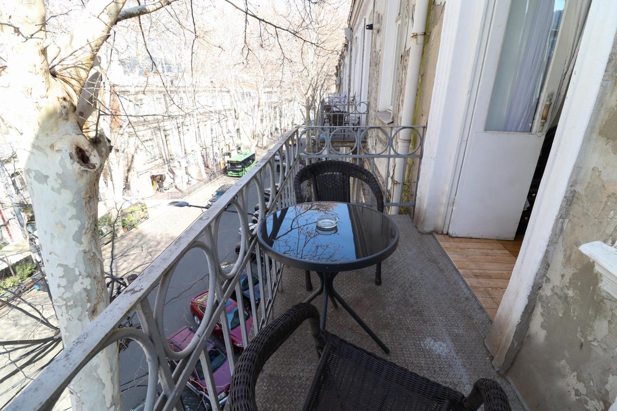 Leon Rooms Tbilisi Luaran gambar